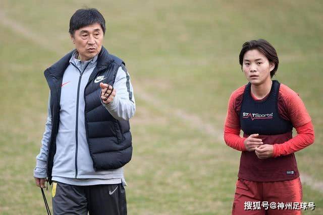 邵佳一：坦然面对失利，期待球队更主动进攻